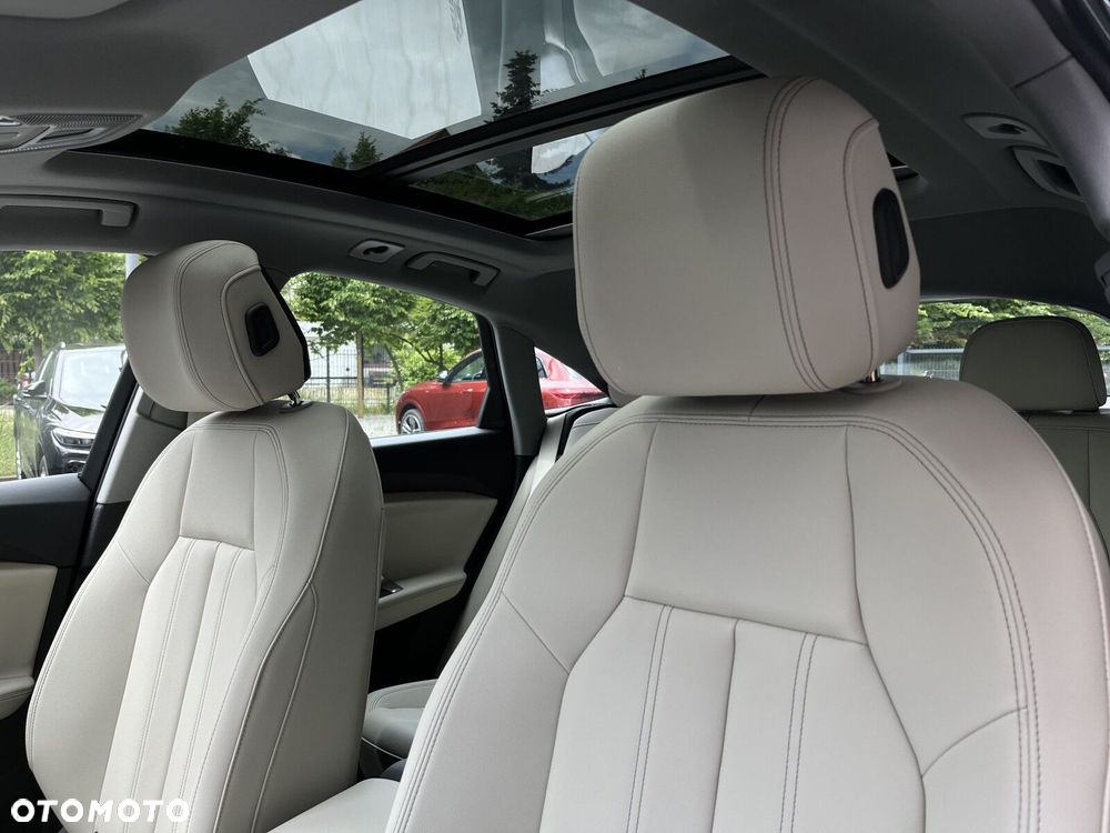 Audi Q5 Sportback - 25