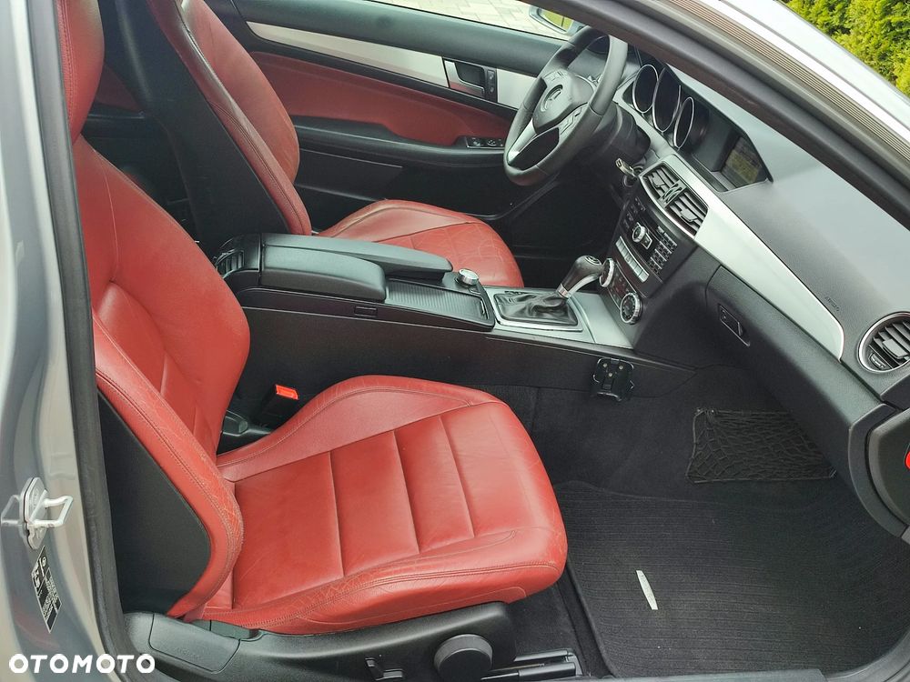 Mercedes-Benz Klasa C 220 BlueTEC BlueEFFICIENCY Edition 7G-TRONIC Edition 1 - 9