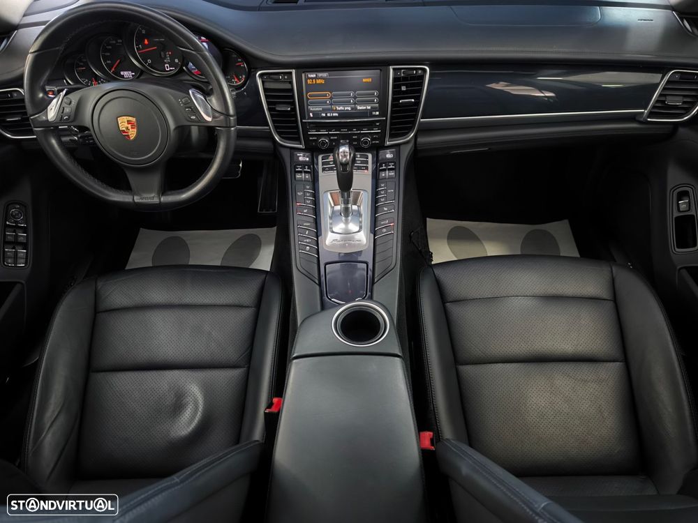 Porsche Panamera Platinum Edition - 12
