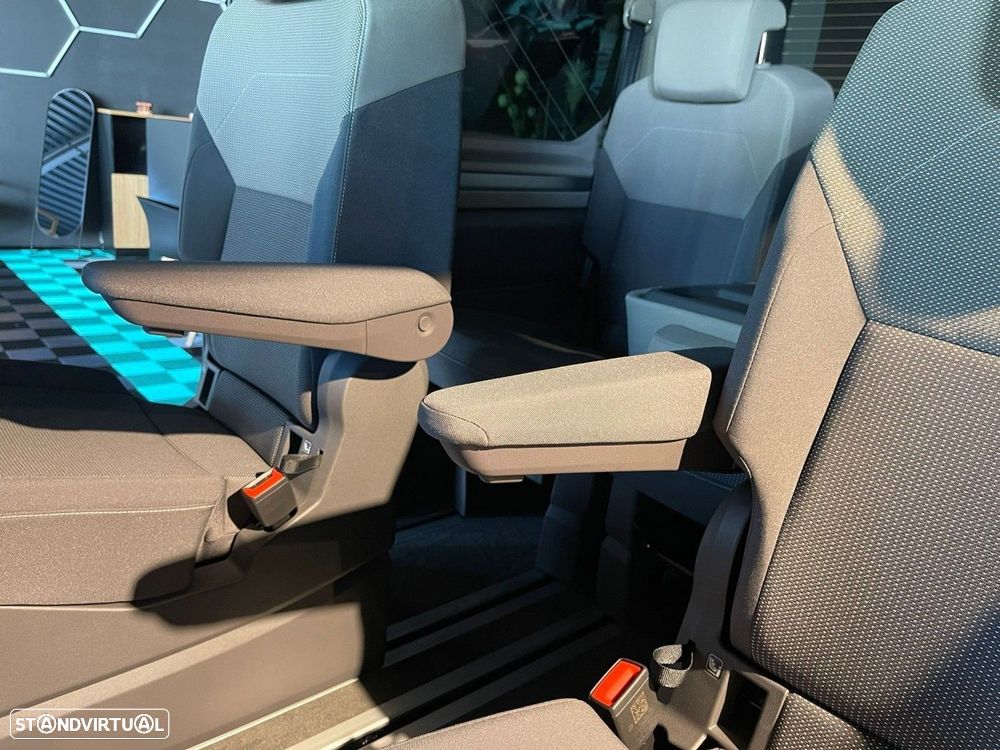 VW Multivan 2.0 TDI BM Comfortline DSG - 29
