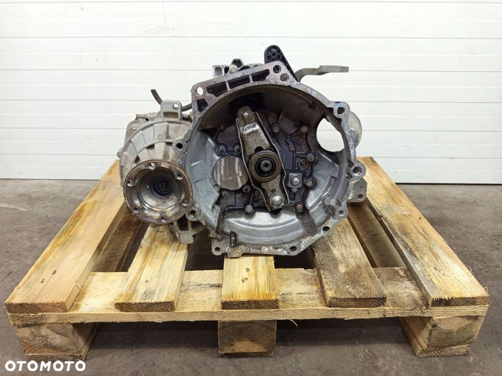 MANUALNA SKRZYNIA BIEGÓW QYF VW CADDY IV 2K5 2.0 TDI - 2