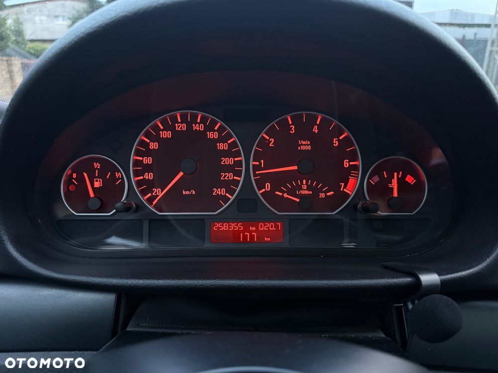 BMW Seria 3 325i Edition Lifestyle - 13