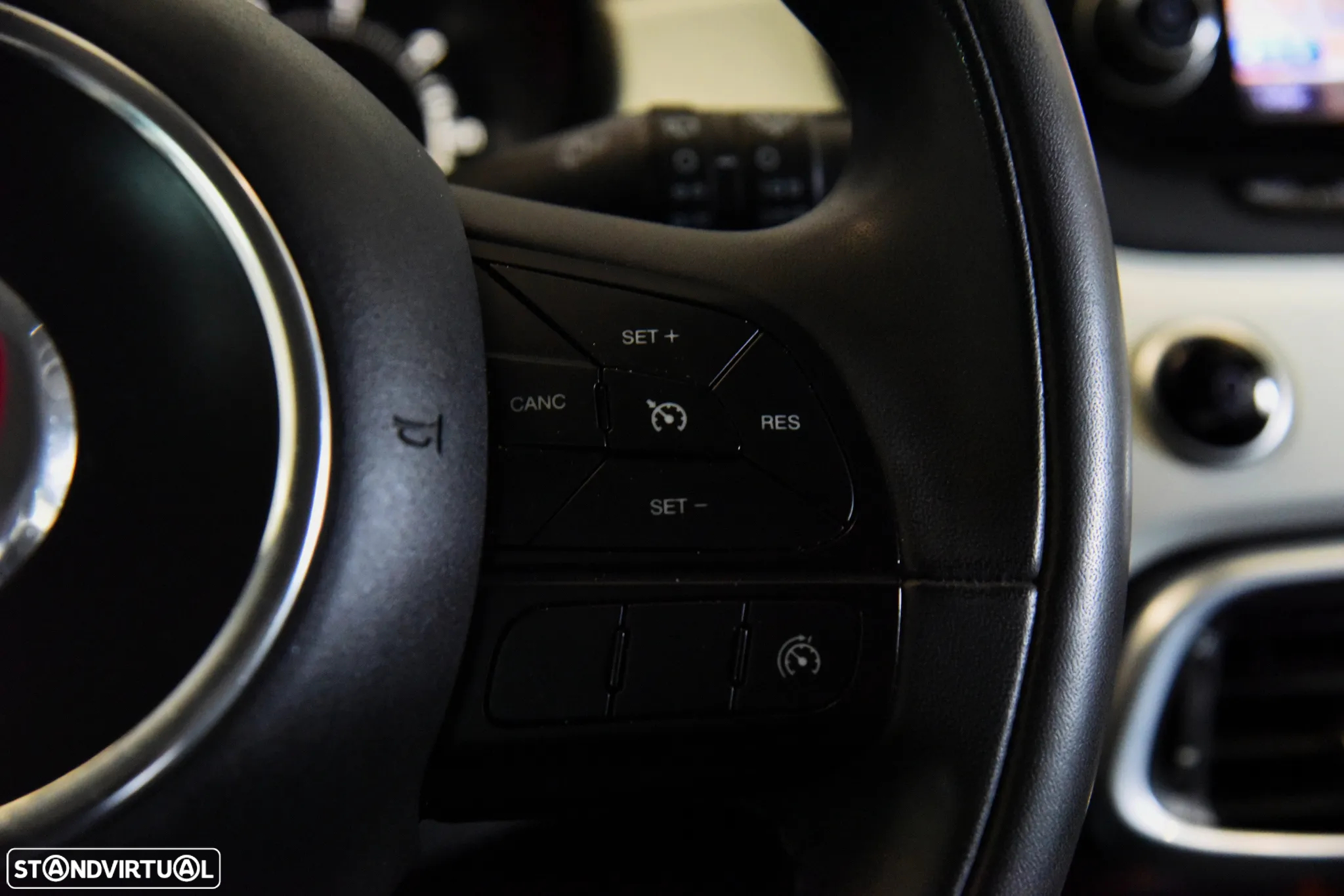 Fiat 500X 1.3 MJ Lounge S&S - 13