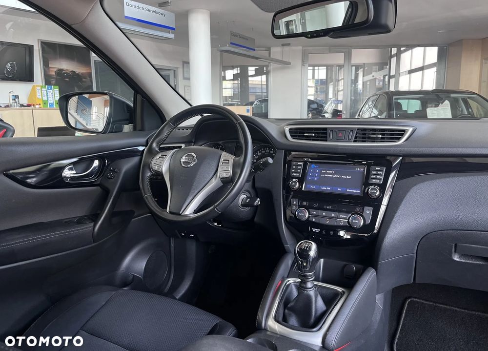 Nissan Qashqai 1.2 DIG-T N-Connecta EU6 - 23