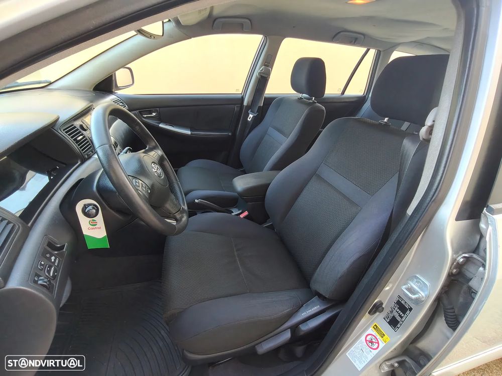 Toyota Corolla SW 1.4 D-4D Sol - 20