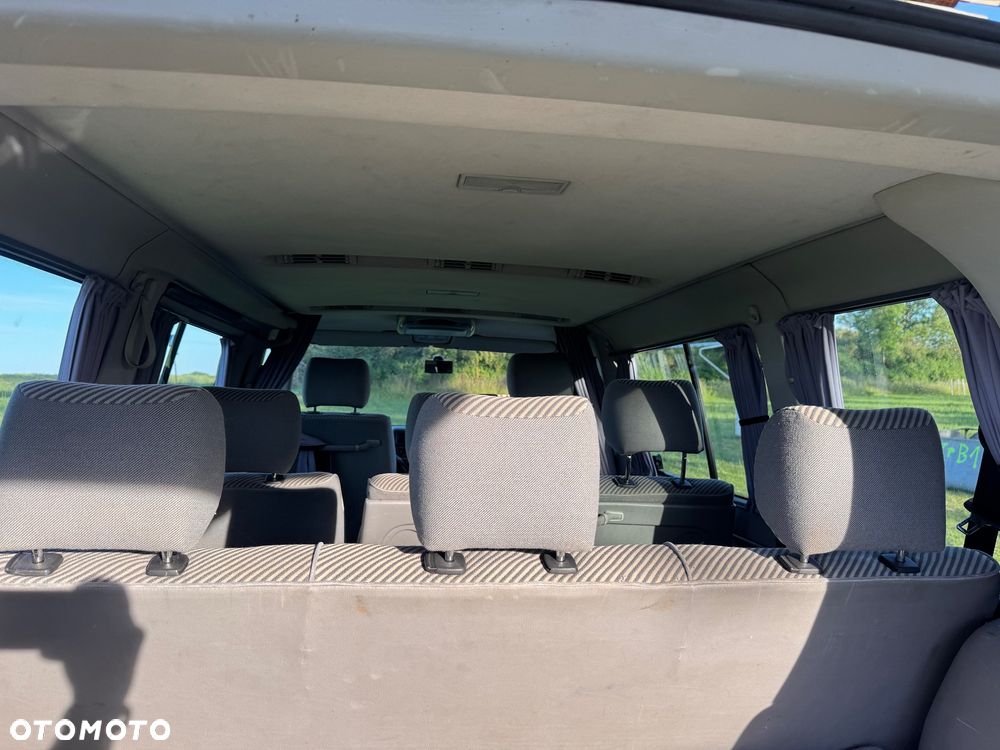 Volkswagen Caravelle Basis / CL - 26