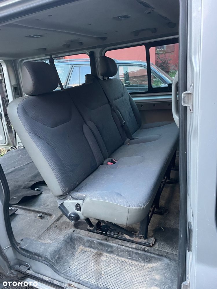Renault Trafic Passenger - 7