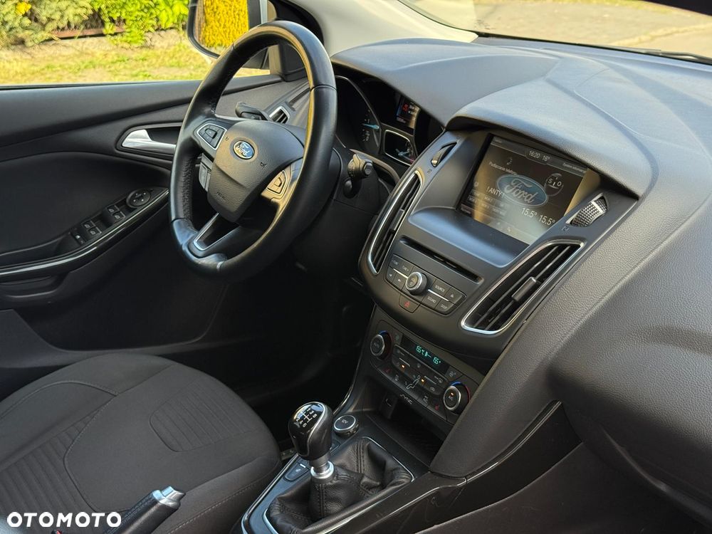 Ford Focus 1.5 TDCi DPF Start-Stopp-System Titanium - 16