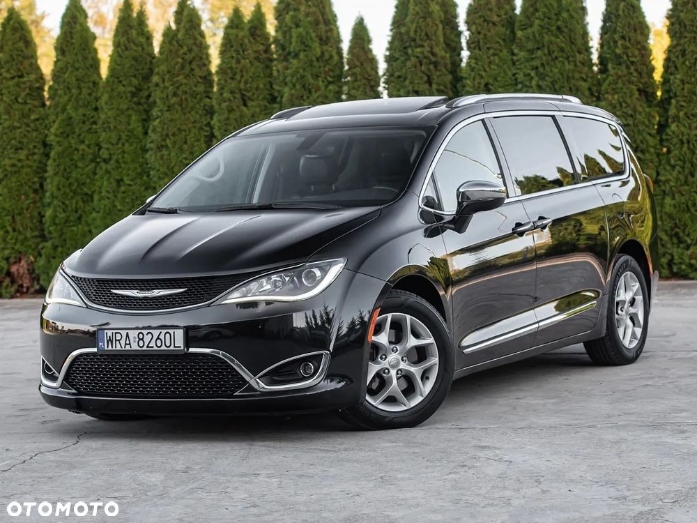 Chrysler Pacifica - 10