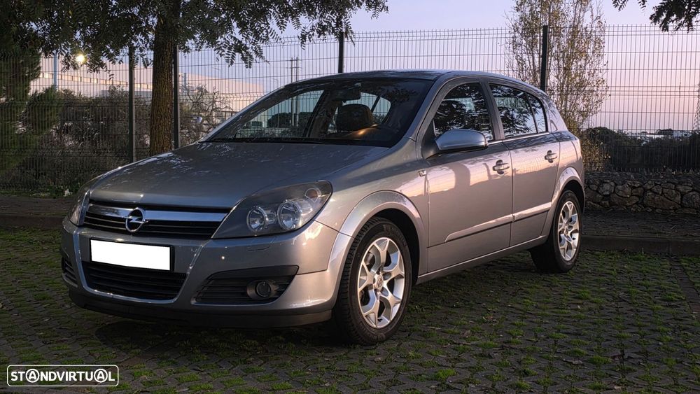 Opel Astra 1.3 CDTI Enjoy EcoFLEX - 1