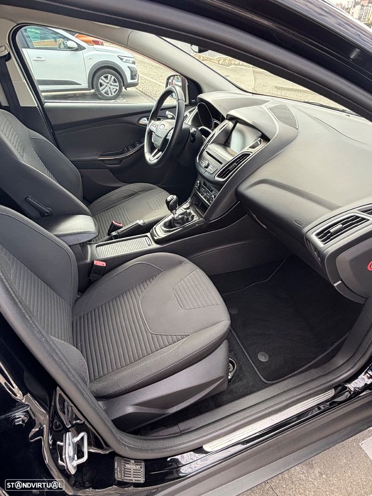 Ford Focus SW 1.5 TDCi Titanium - 14