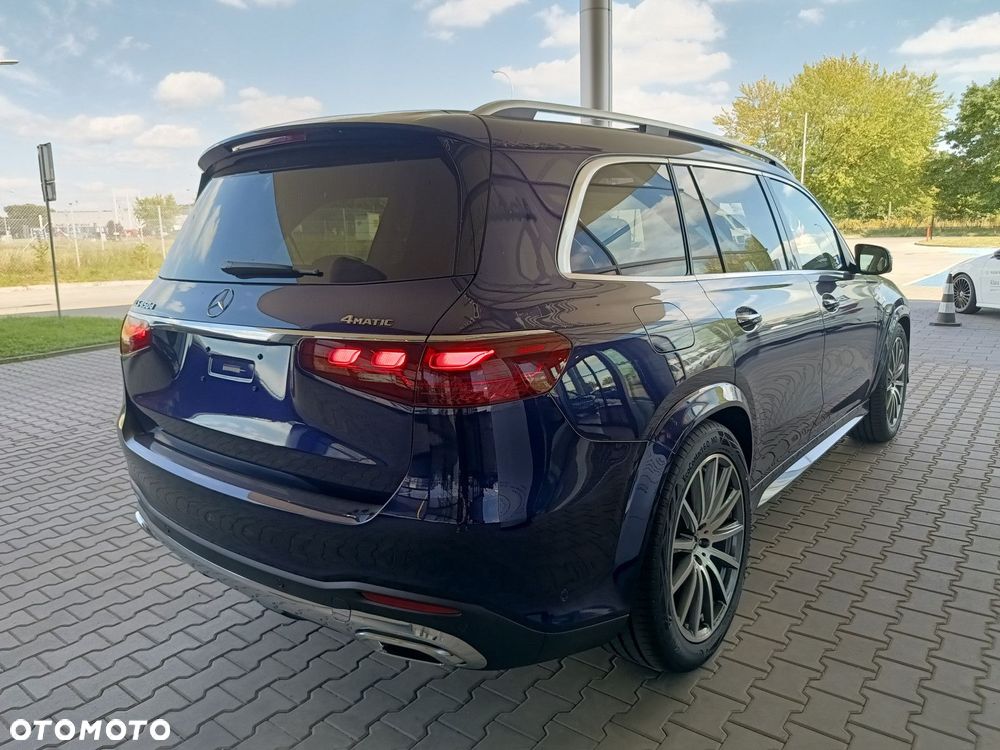 Mercedes-Benz GLS - 11