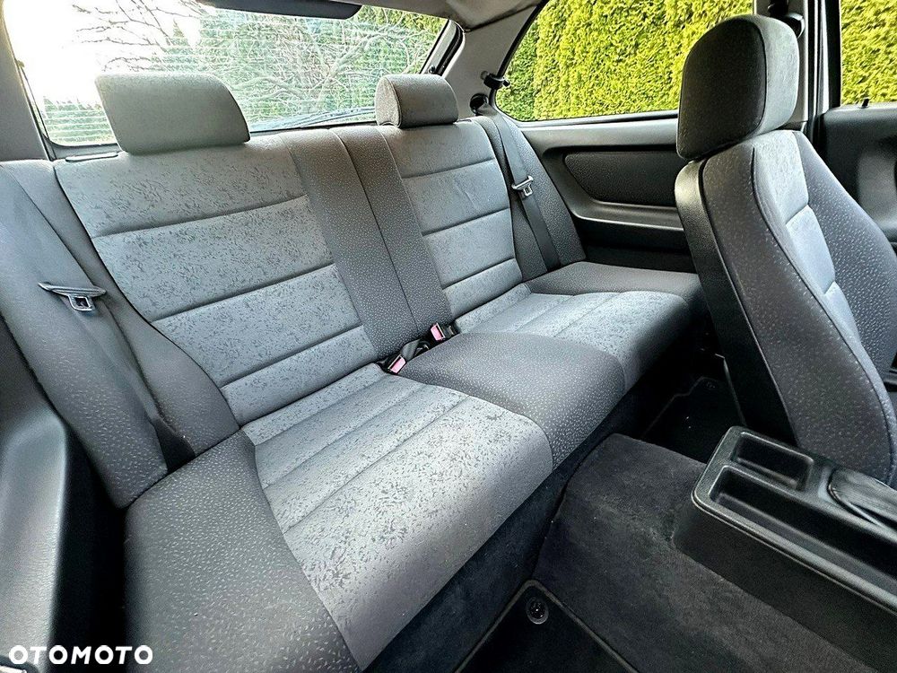 BMW Seria 3 316i - 8