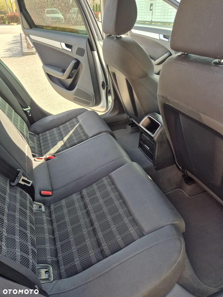 Audi A4 Avant 2.0 TDI Multitronic - 6