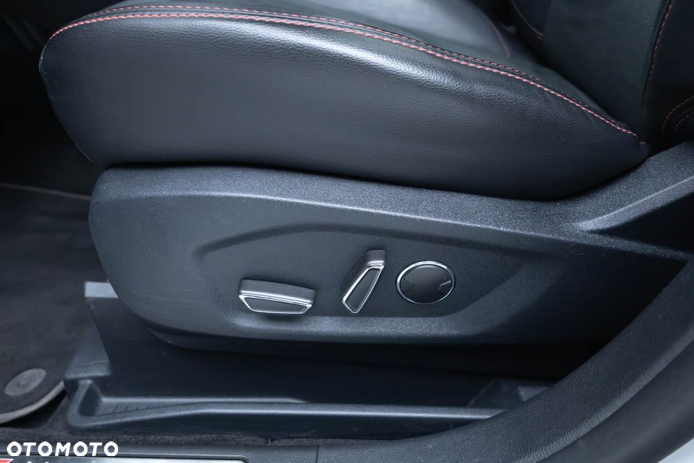 Ford S-Max 2.5 Duratec FHEV ST-LINE - 22