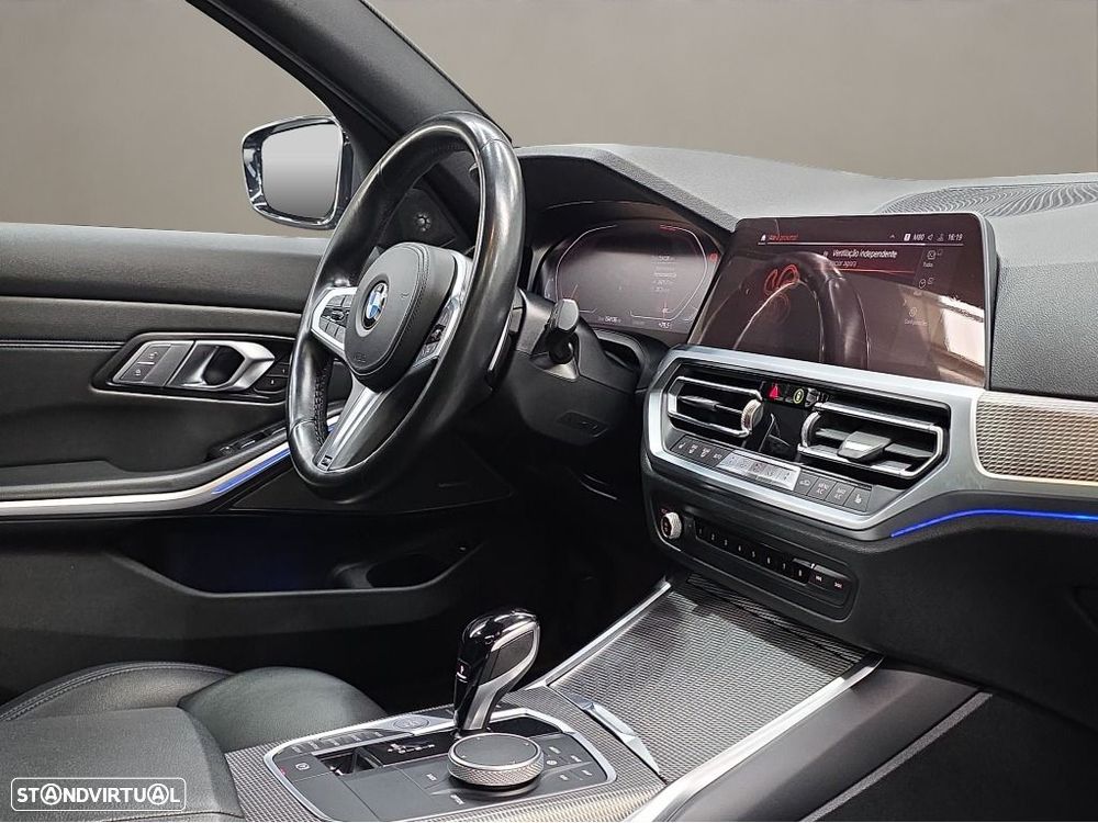 BMW 320 d Touring Auto - 13