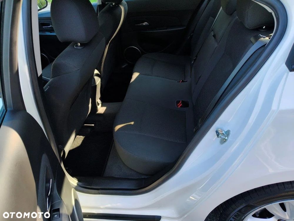 Chevrolet Cruze 1.8 LT - 8