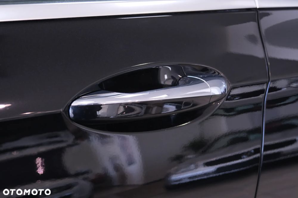 Mercedes-Benz Klasa E - 12