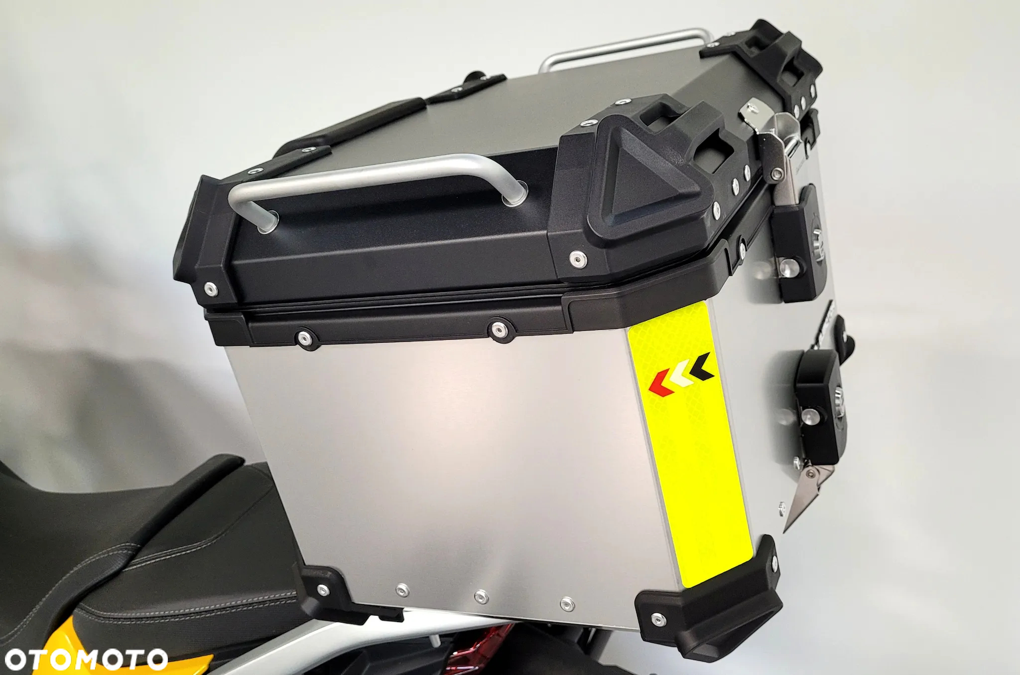 QJMOTOR SVT 650X - 21