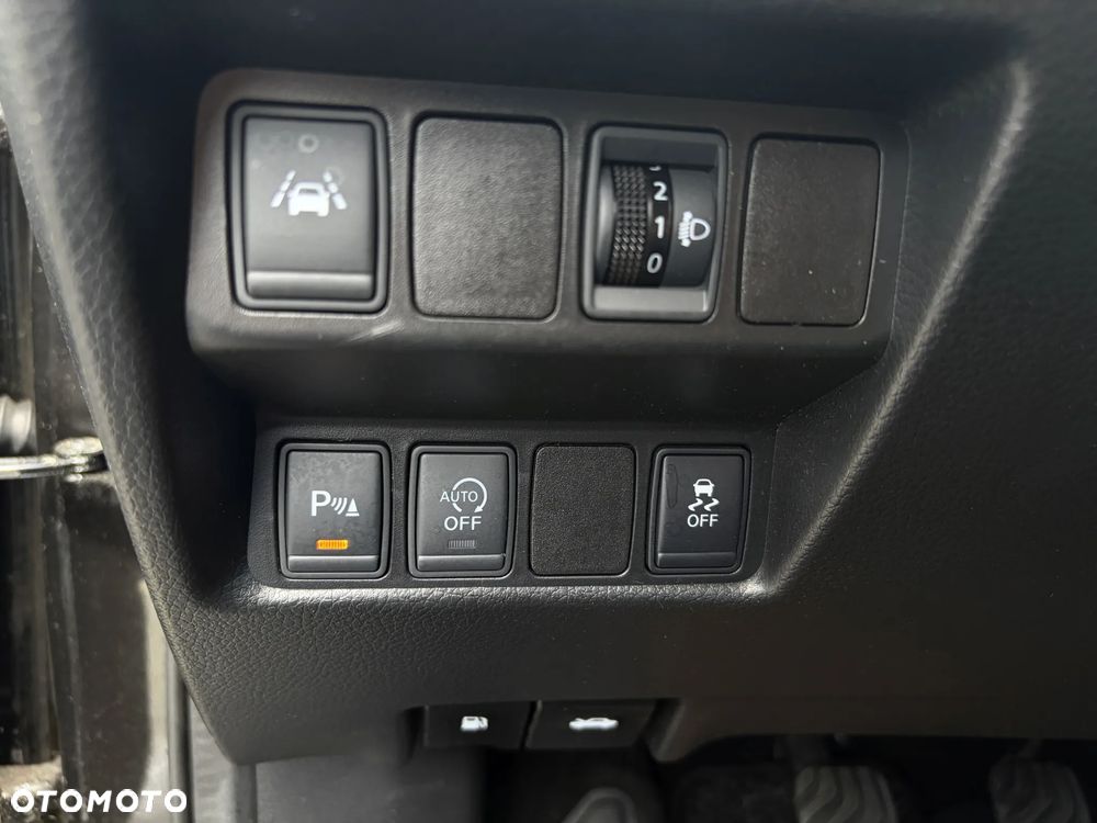 Nissan Qashqai 1.2 DIG-T N-Connecta - 30