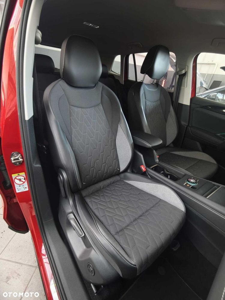 Volkswagen Tiguan - 31