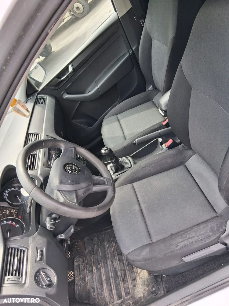 Skoda RAPID 1.4 TDI Active - 10