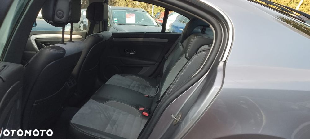 Renault Laguna dCi 110 FAP EDC Bose Edition - 12