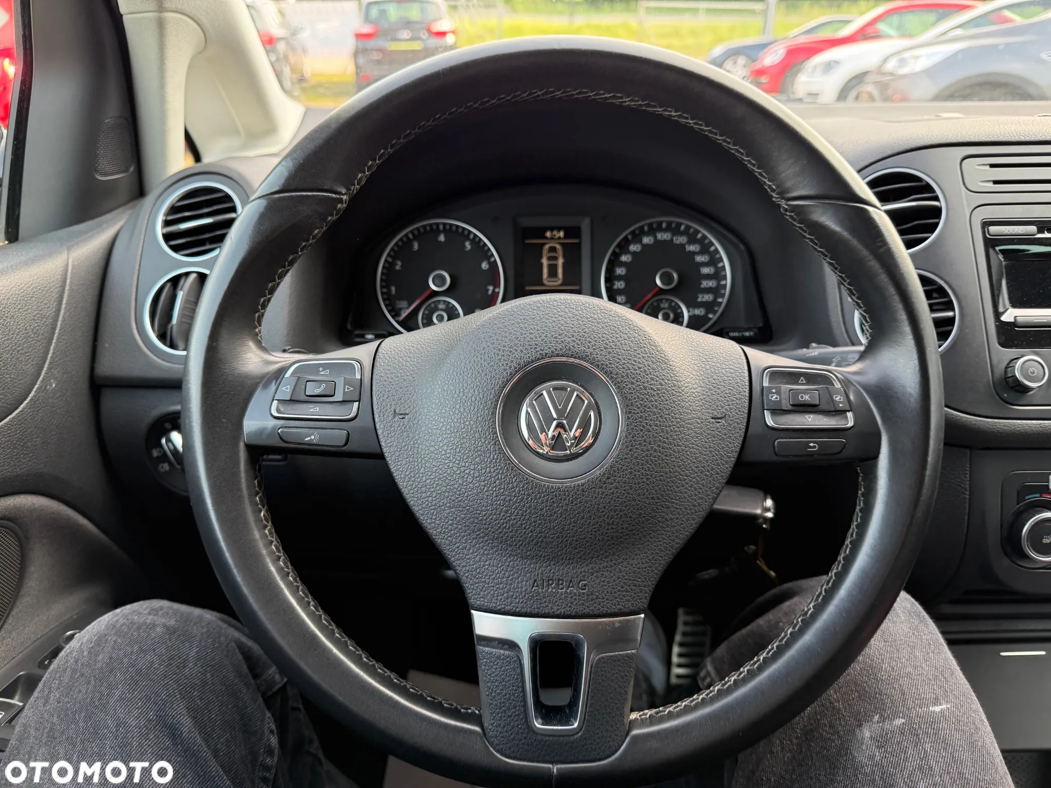 Volkswagen Golf Plus 1.2 TSI BlueMot Comfortline - 22