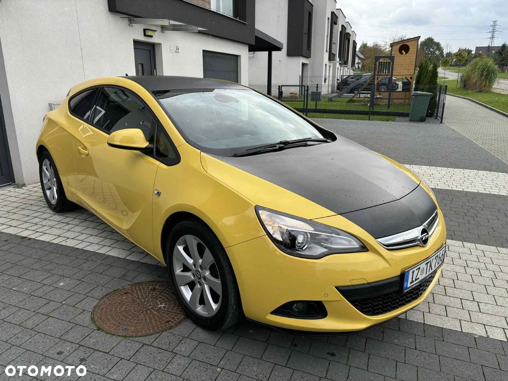 Opel Astra IV GTC 1.6 T Sport - 15