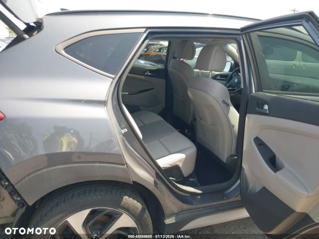Hyundai Tucson - 6