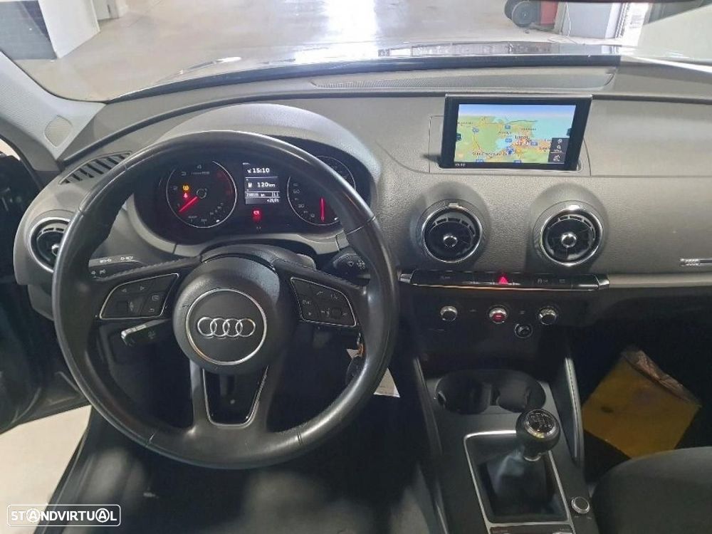 Audi A3 Sportback 2.0 TDI Design - 2
