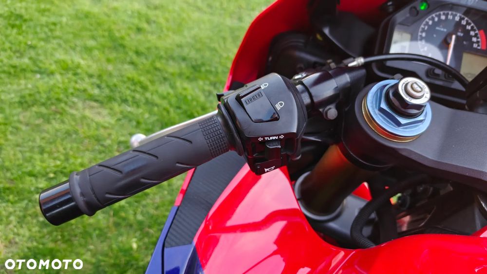 Honda CBR - 18