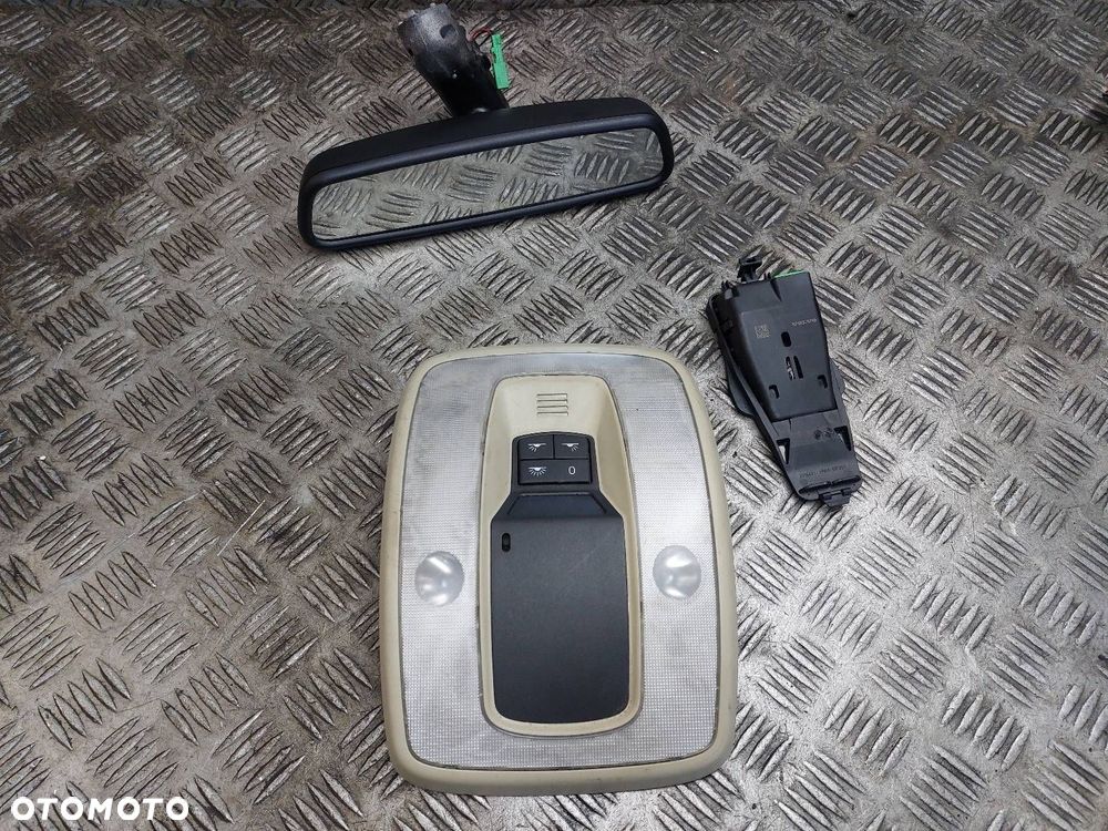LUSTERKO WEWNĘTRZNE LAMPKA VOLVO XC60 I 30799044 P31295504 39819988 - 1