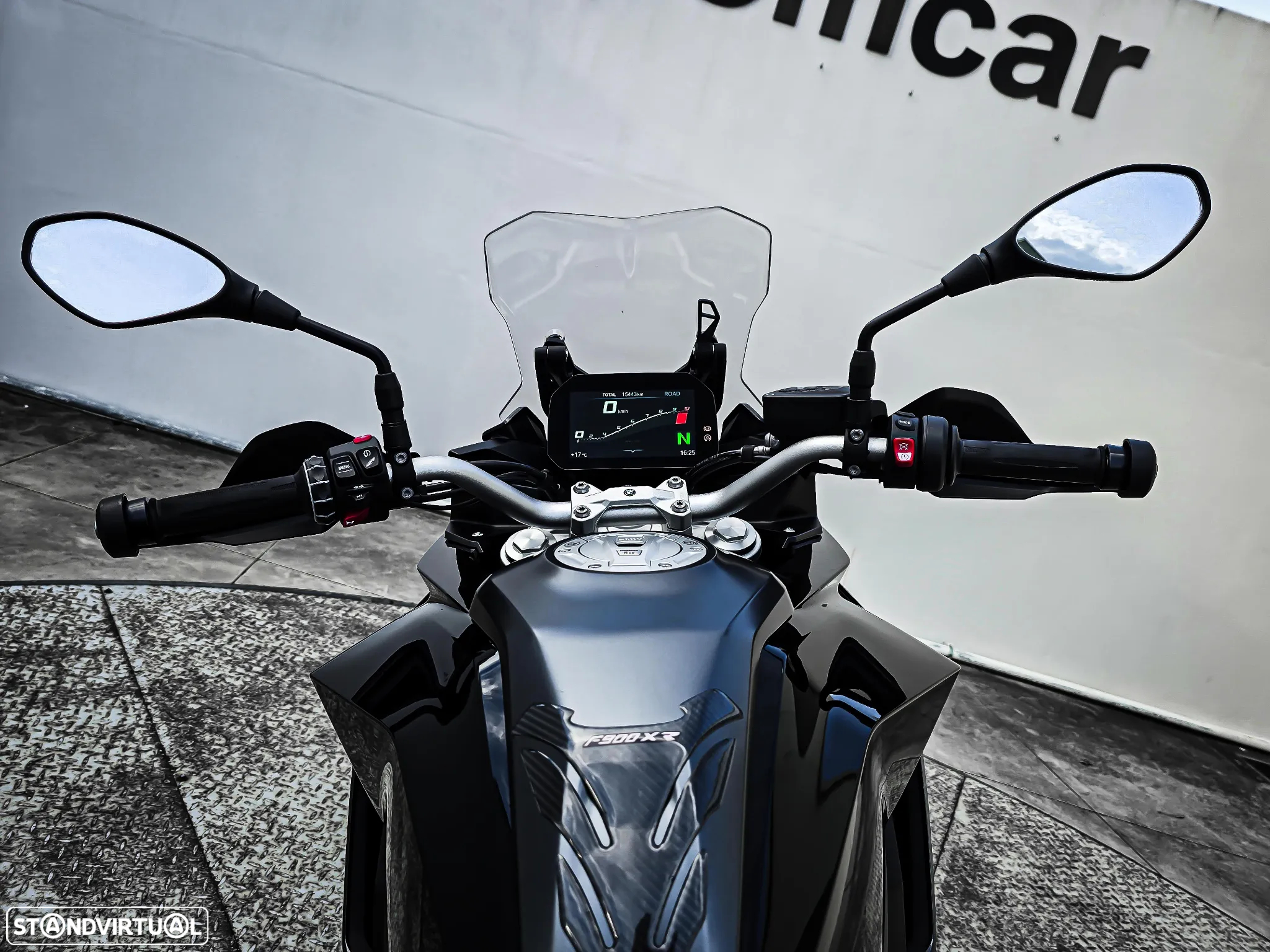 BMW F 900 XR - 9