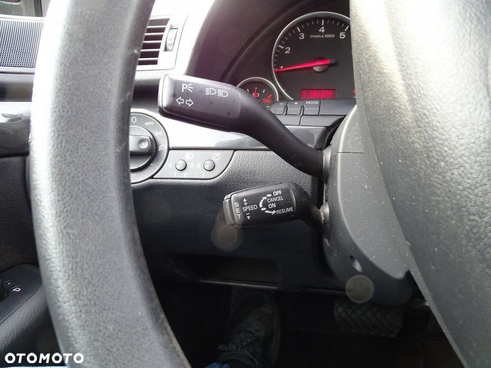 Audi A4 Limousine - 12