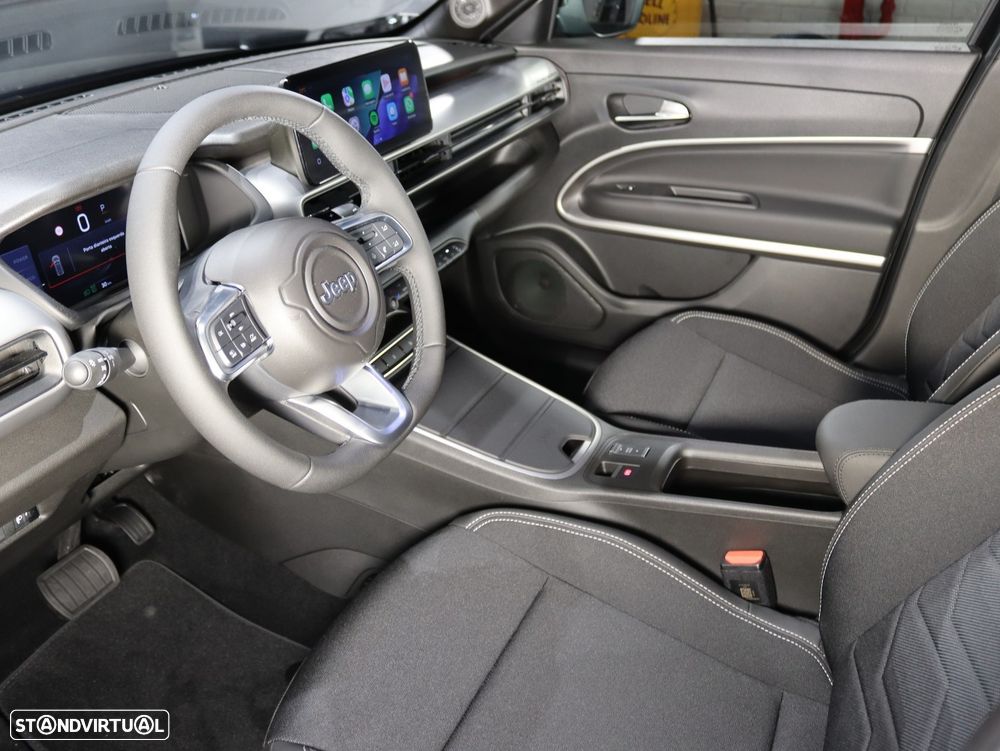 Jeep Avenger 1.2 e-Hybrid Altitude DCT - 9