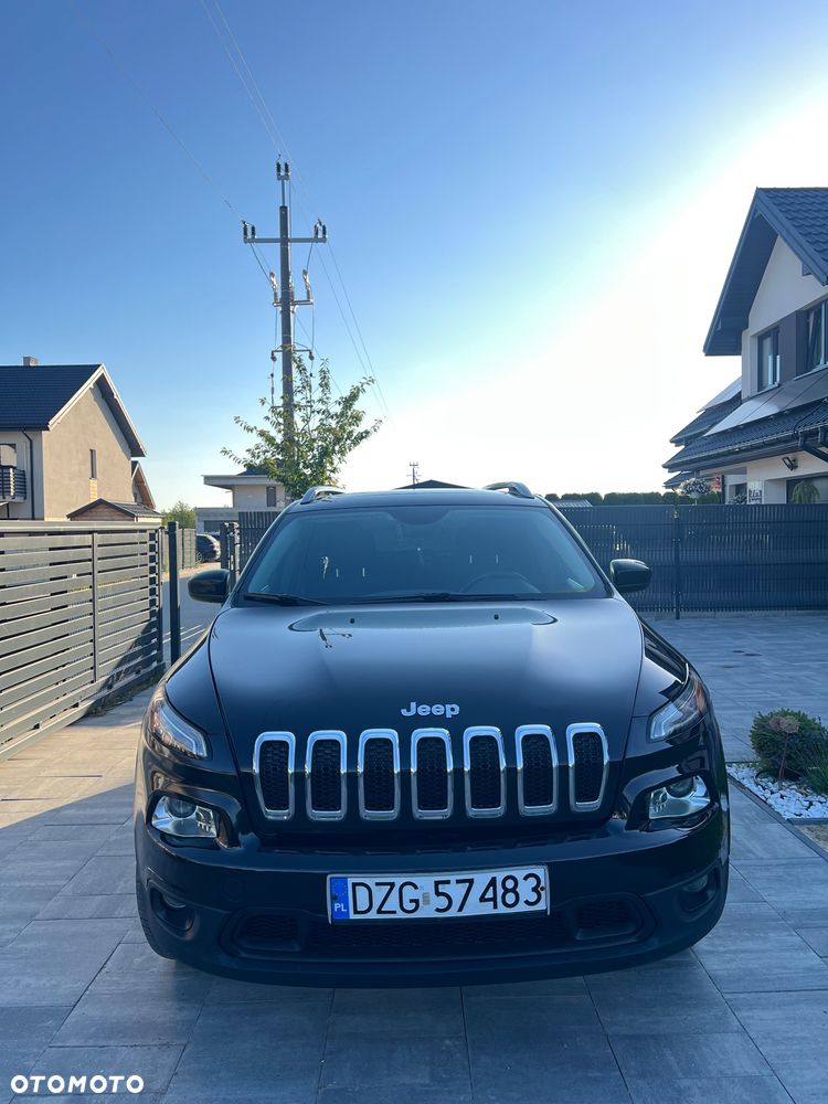 Jeep Cherokee - 1