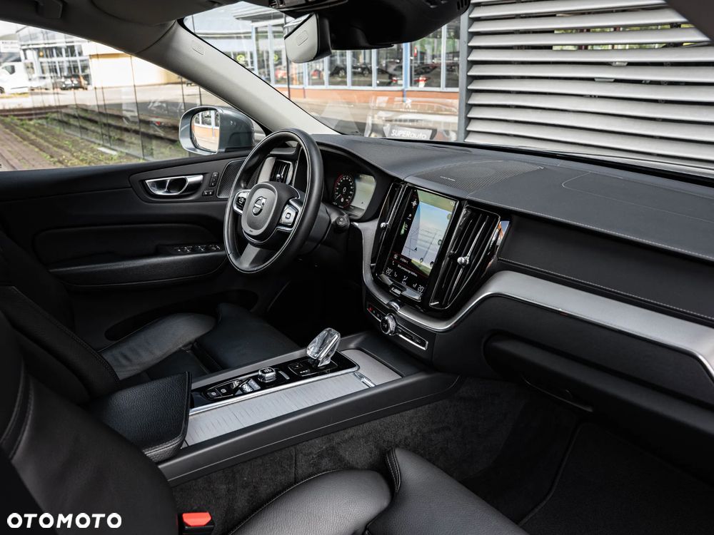 Volvo XC 60 T6 AWD Plug-In Hybrid Inscription - 23