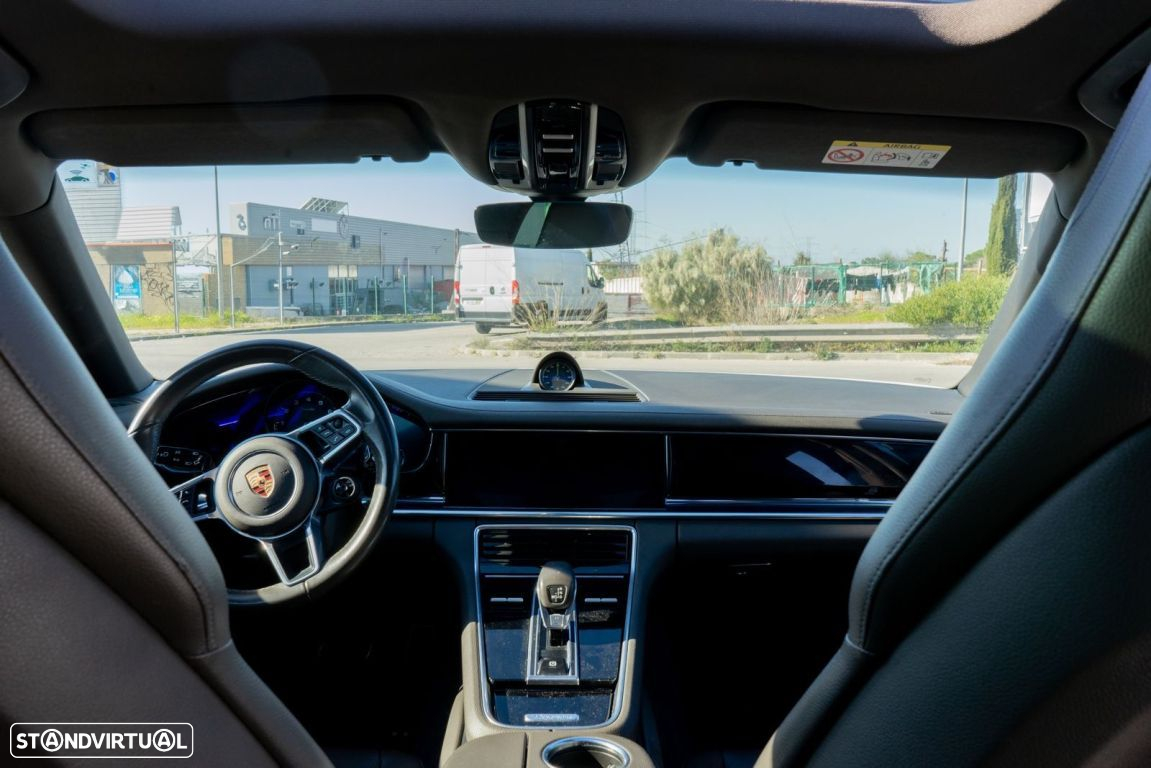 Porsche Panamera Sport Turismo - 20