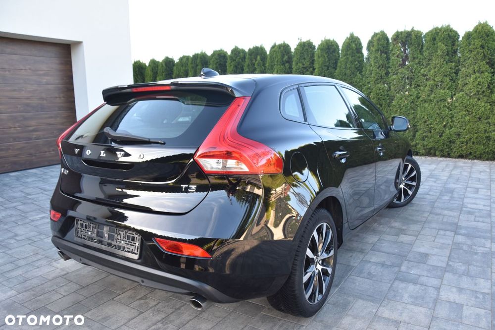 Volvo V40 T3 Momentum - 3