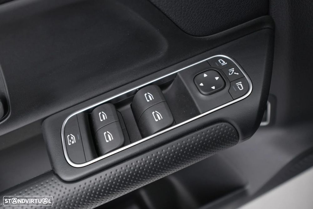 Mercedes-Benz GLA 180 d Progressive - 22