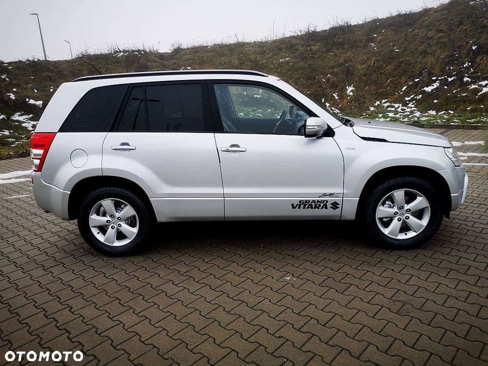 Suzuki Grand Vitara 1.9 DDiS De luxe - 33
