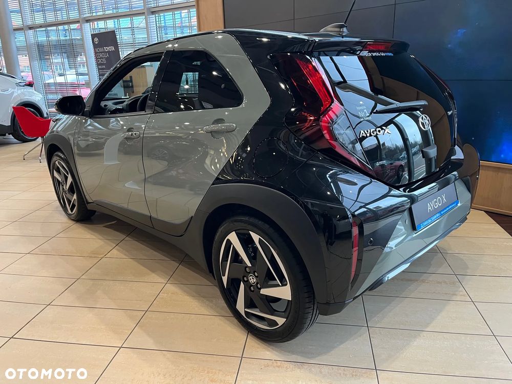 Toyota Aygo X Hybrid 1.5 Style e-CVT - 6