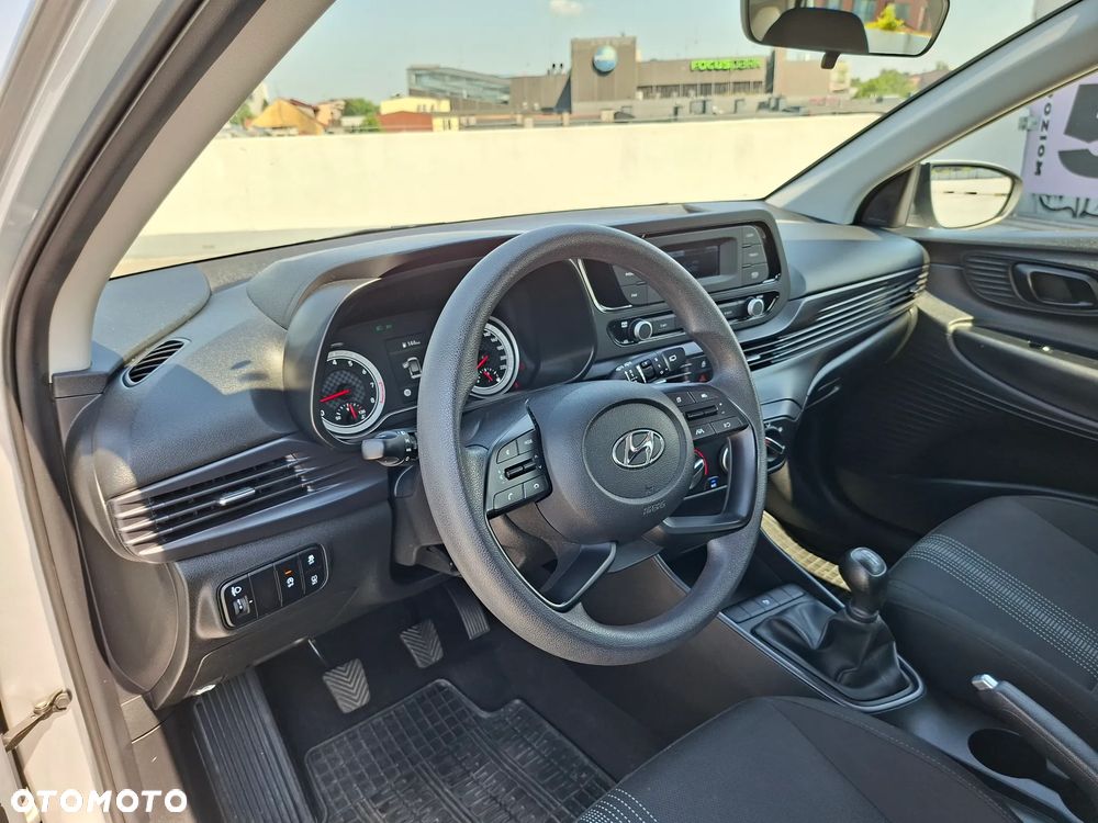 Hyundai i20 1.2 Pure - 11