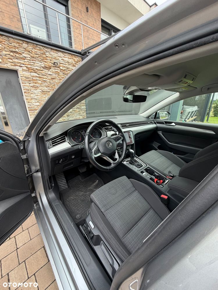 Volkswagen Passat - 24