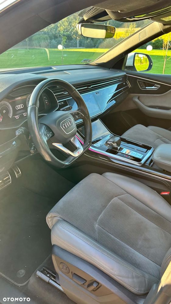 Audi Q8 - 16