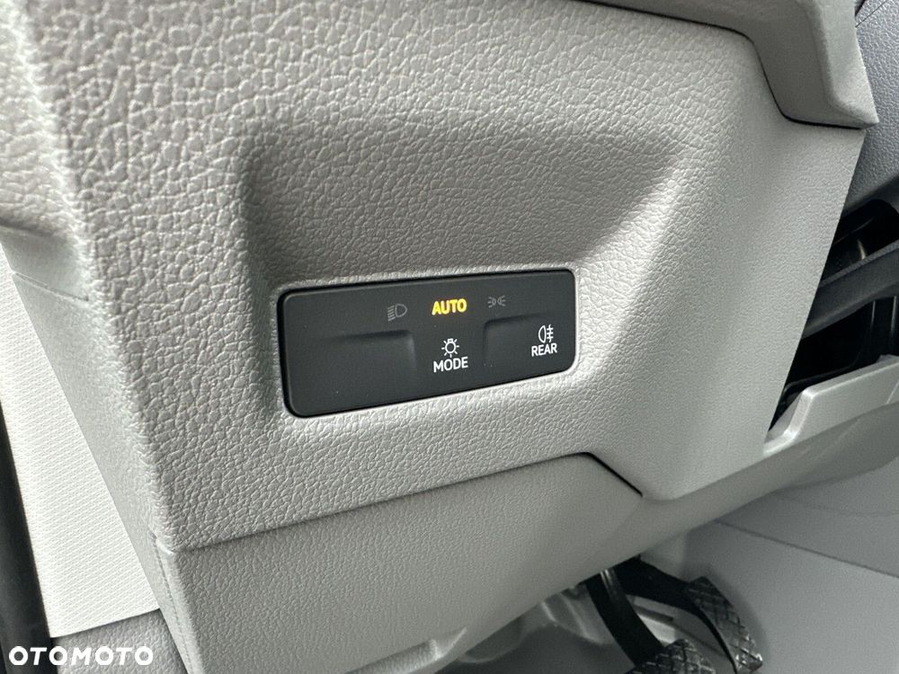 Volkswagen Crafter POJED. KAB. 3.640 35 2.0 TDI 130 kW 4MOTION, AUTOMAT 8-G - 23