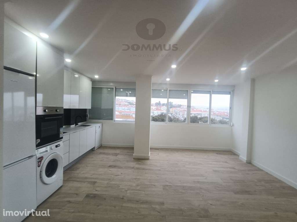 Apartamento T4 Totalmente Remodelado na Damaia - Grande imagem: 2/37