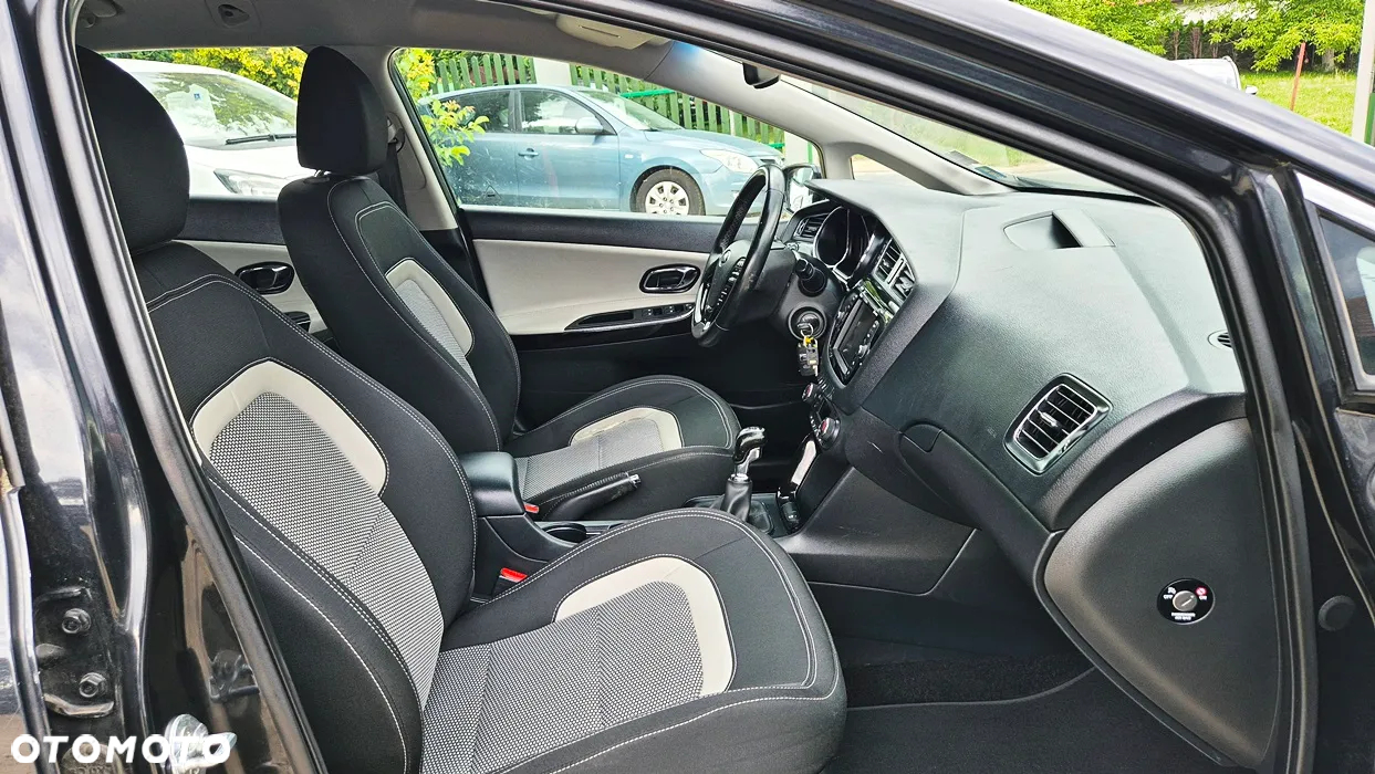 Kia Ceed Cee'd 1.6 GDI XL - 38