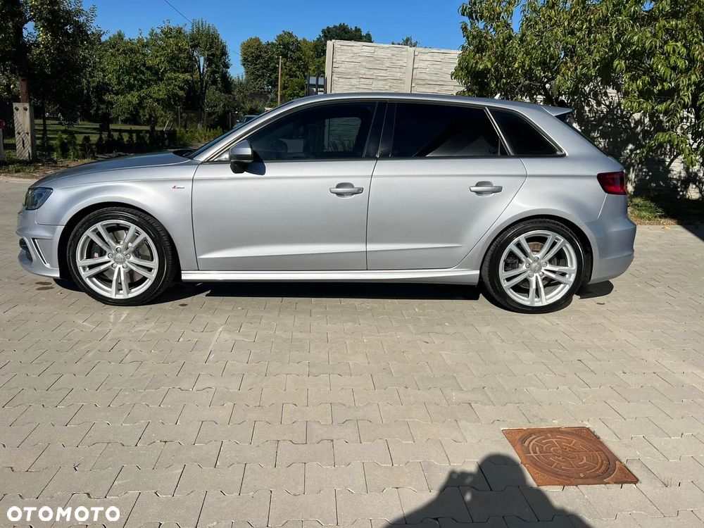 Audi A3 Sportback 2.0 TDI (clean diesel) quattro S tronic S line Sportpaket - 6